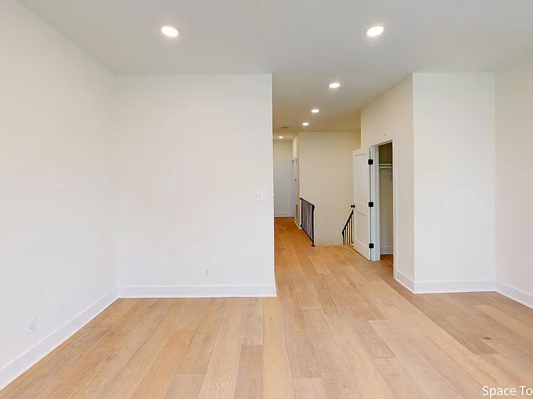 1452 Fairmont St NW #3A — Photo 4
