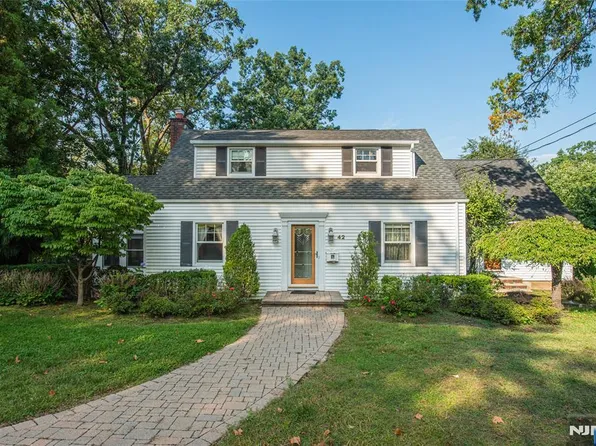 42 Valley View Terrace, Wayne, NJ 07470
