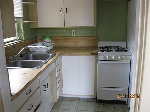 2nd image of 2335 W Hayward Ave APT A