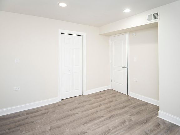 5th image of 945.5 Judson Ave #Gd