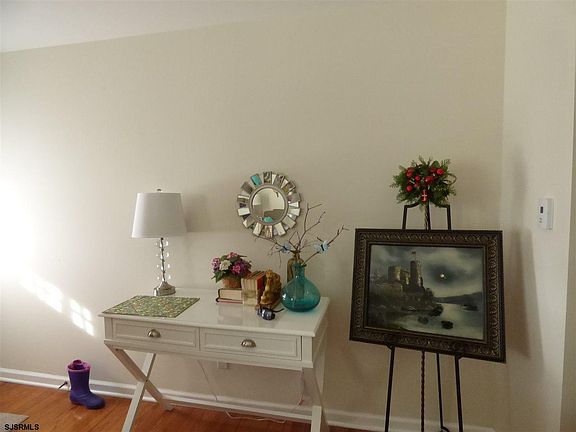 3rd image of 31 E 36th St #105