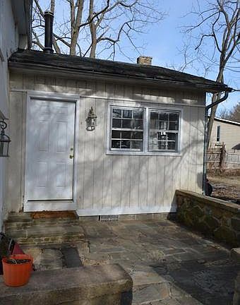 3rd image of 4221 Bragg St