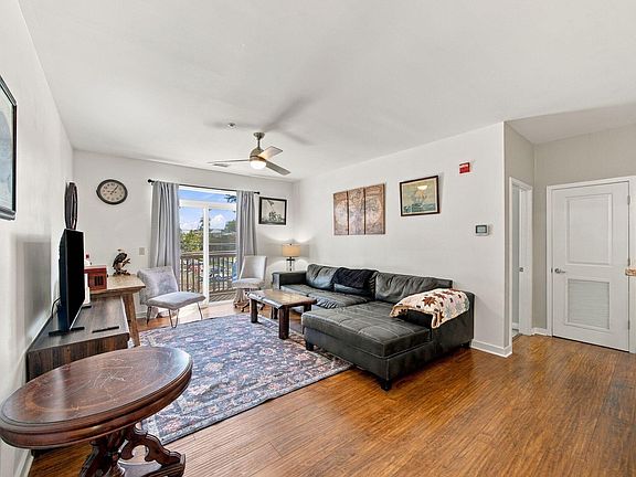 2nd image of 863 Flynn St APT 204