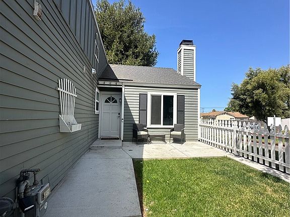 3rd image of 1623 Point Lobos Ln
