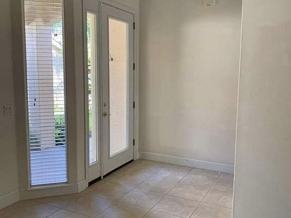 4th image of 950 Glen Abbey Way