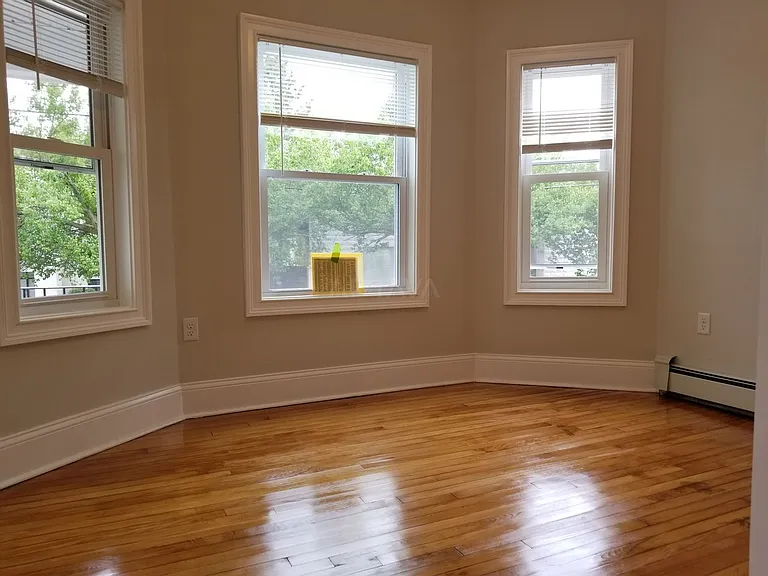 231 Boston Ave #1 — Photo 9