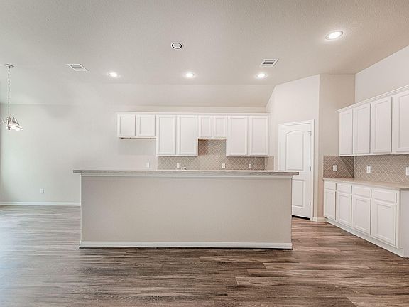 5th image of 13976 Circle Dr