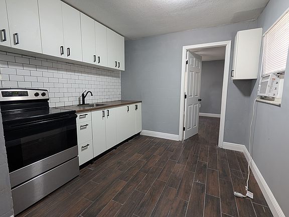 5th image of 6942 NE 29th Dr #B