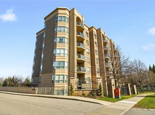 2085 Amherst Heights Dr #209, Burlington, ON L7P 5C2