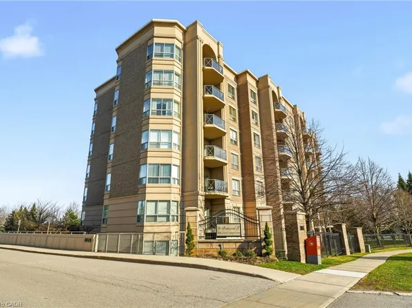 2085 Amherst Heights Dr #209, Burlington, ON L7P 5C2