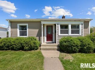 3237 25th St, Rock Island, IL 61201