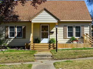 1007 Chestnut St, Pekin, IL 61554