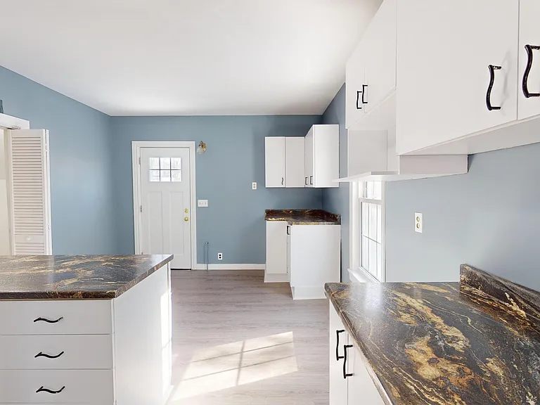 396 John St #1 — Photo 13