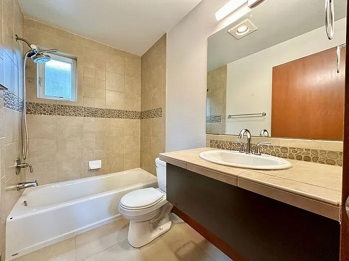 552 McGraw St — Photo 16