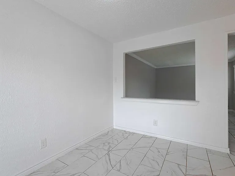 Ambassador Apartments — Photo 52
