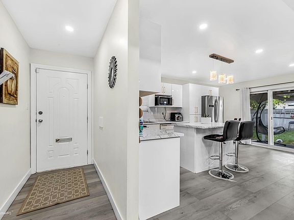 4th image of 7368 Parkwood Dr