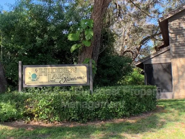 12055 117th St N, Seminole, FL 33778