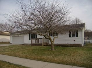 214 W Locust St, Roland, IA 50236