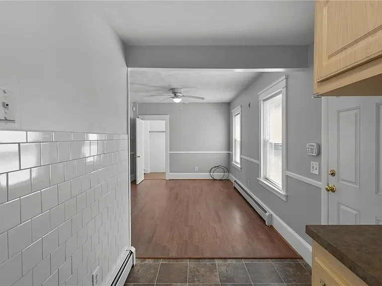 9 Gardner Ave — Photo 7