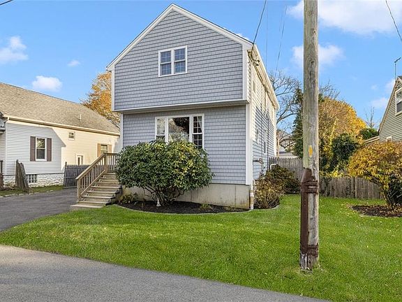 2nd image of 946 Terry Ln