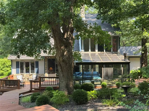 12354 Oak Dr, Louisiana, MO 63353