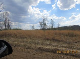 100 Old Stinking Creek Rd, Flat Lick, KY 40935