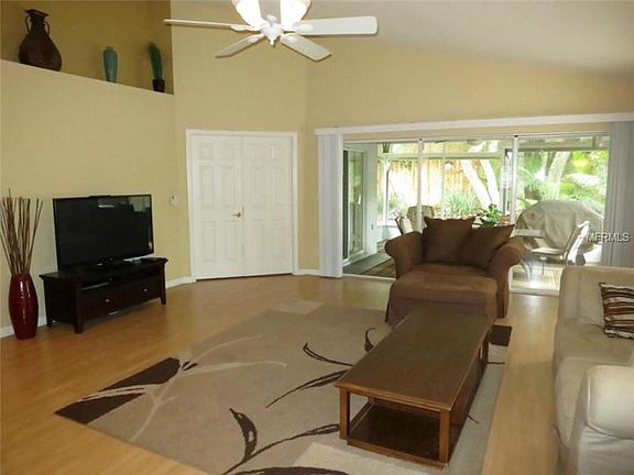 5th image of 2140 Brandon Park Cir