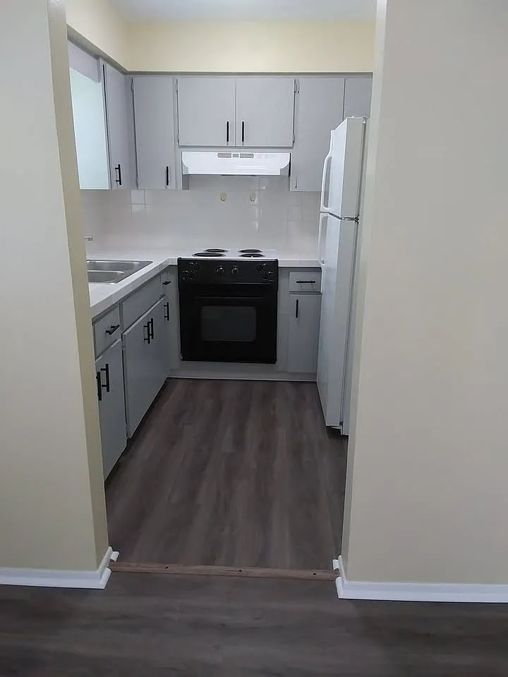 2 bed, 750 sqft, $1,650 — Photo 4