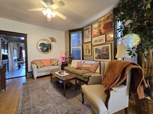 1038 W Roscoe St APT 3, Chicago, IL 60657