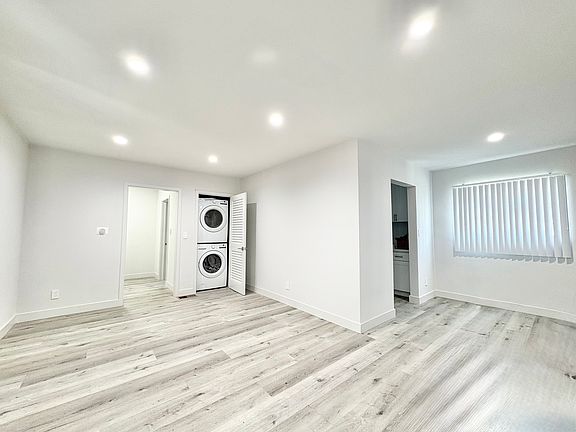 4th image of 1145 S Holt Ave #1