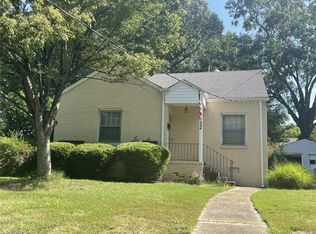 1304 Winstead Pl, Greensboro, NC 27408