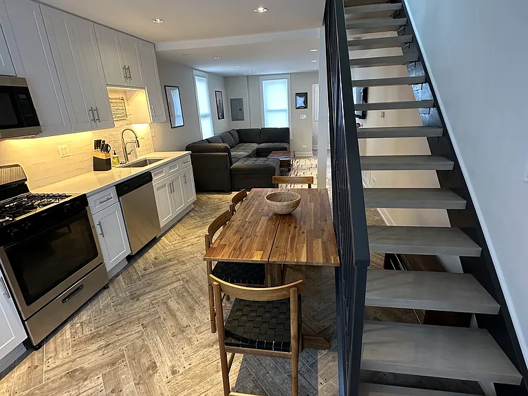5342 W Winona St — Photo 12