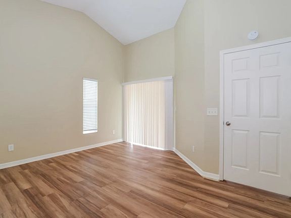 3rd image of 3116 Birmingham Dr #1