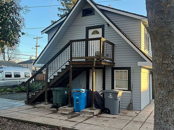 3rd image of 1020 Tuolumne St