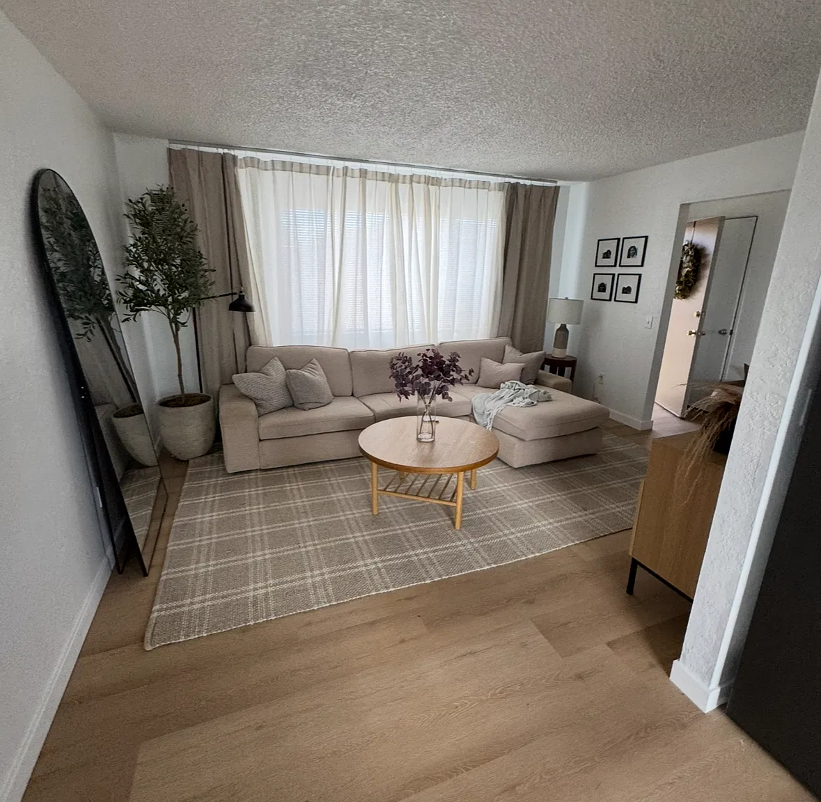 2 bed, 1000 sqft, $2,000 — Photo 3