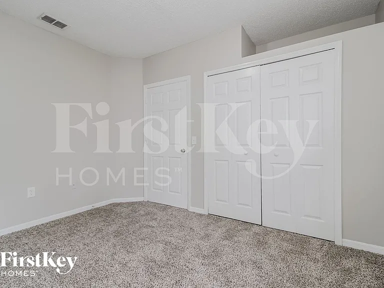 1205 Schumann Dr — Photo 13
