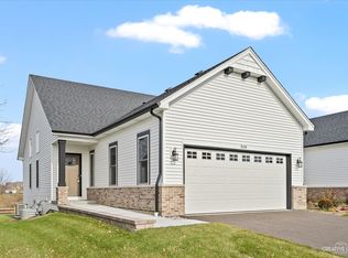 568 Sudbury Cir, Oswego, IL 60543