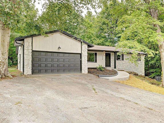 3rd image of 4290 W Crestwood Dr