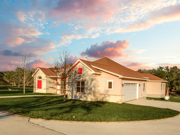 419 Rodalyn Drive, Boerne, TX 78006