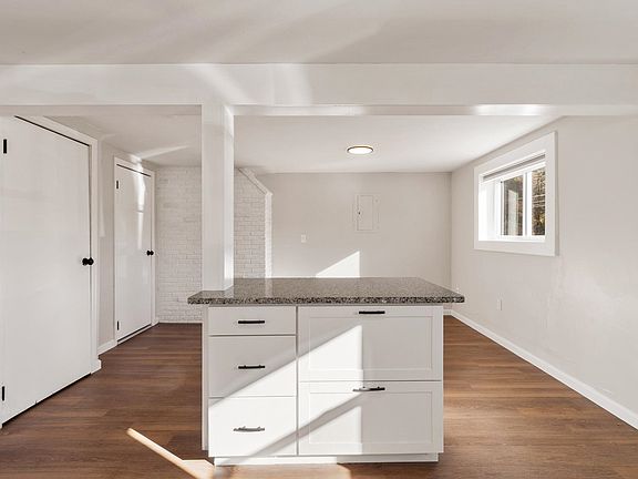 4th image of 225 Shannon Rd #B