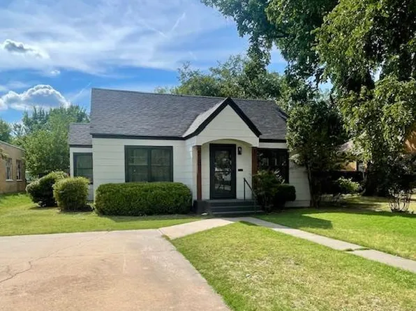 215 N Washington St, Hobart, OK 73651