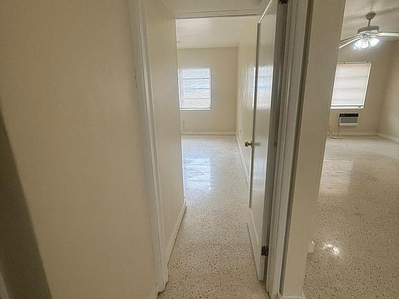 3rd image of 2130 Bay Dr APT 5