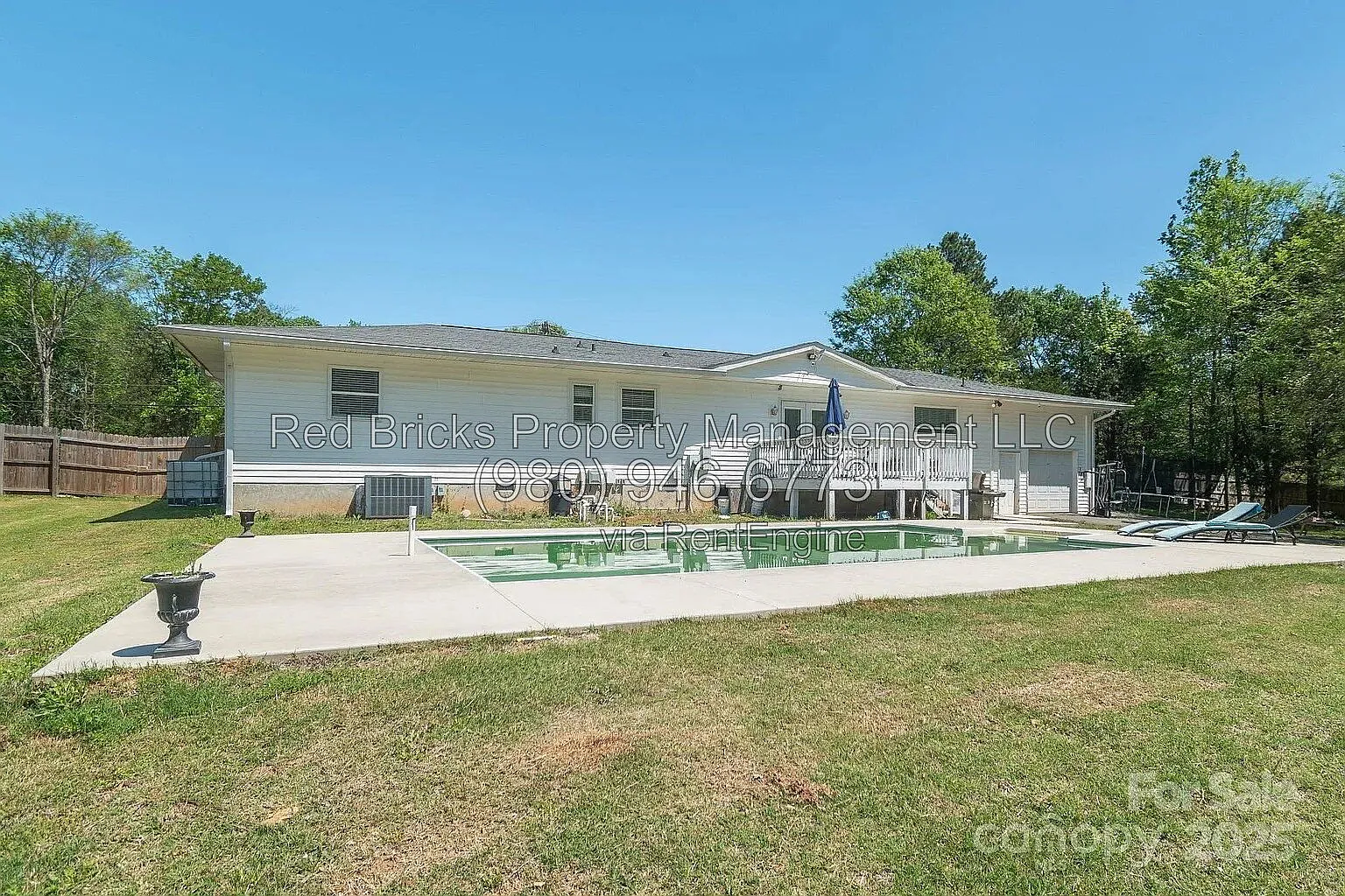 3 bed, 2.0 bath, 1844 sqft, $2,295 — Photo 2