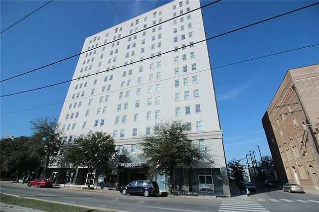 1205 Saint Charles Ave #1008