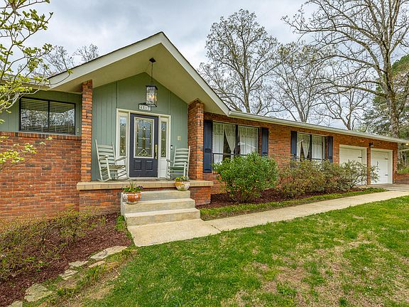 2nd image of 4812 Montcrest Cir
