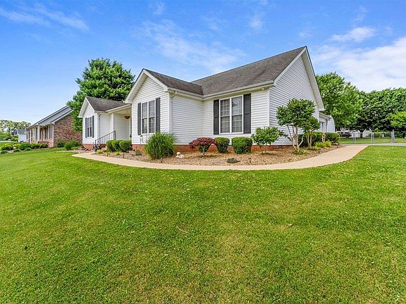 3rd image of 485 Crossfield Way