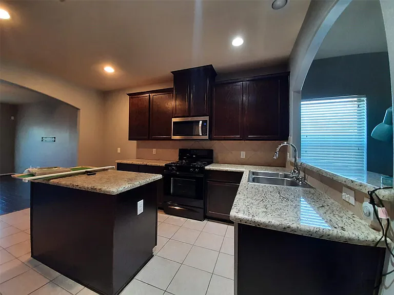 23322 E Pine Ivy Ln — Photo 11