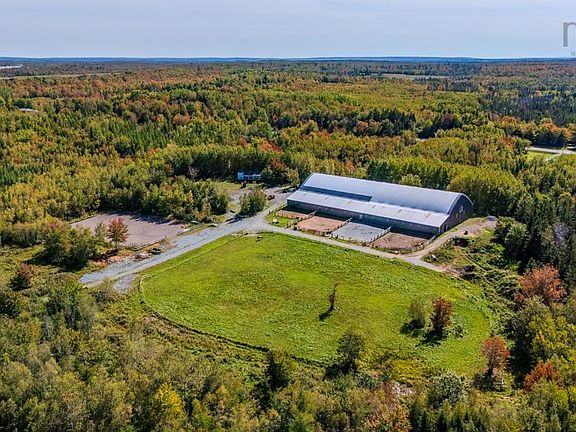 3rd image of 1554 Pleasant Valley Rd