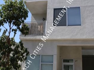 215 Linden Ave, Long Beach, CA 90802