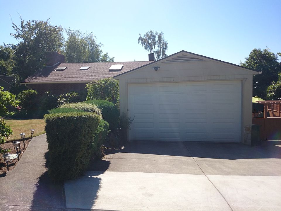 2nd image of 5733 60th Ave NE